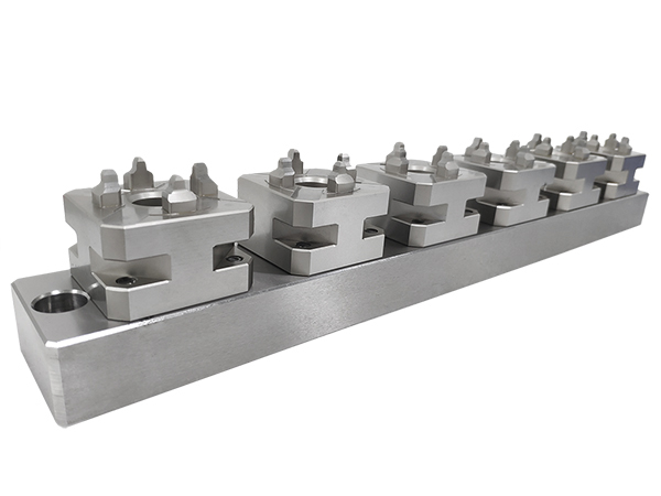 Mandril manual 6 em 1 D50 (travamento por parafuso)