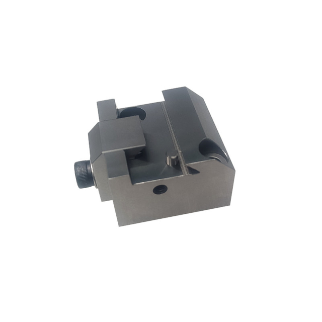 Suporte com fenda em cauda de andorinha POFI U16